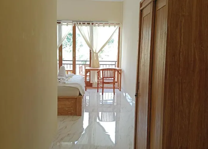カントリーハウス Sunrise House ウブド